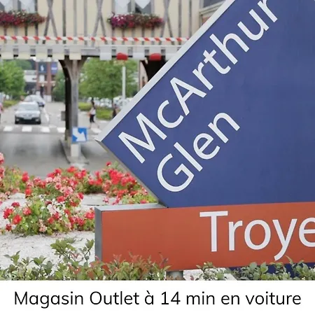 아파트 Sous Les Toits De Pour 3 En Centre Historique